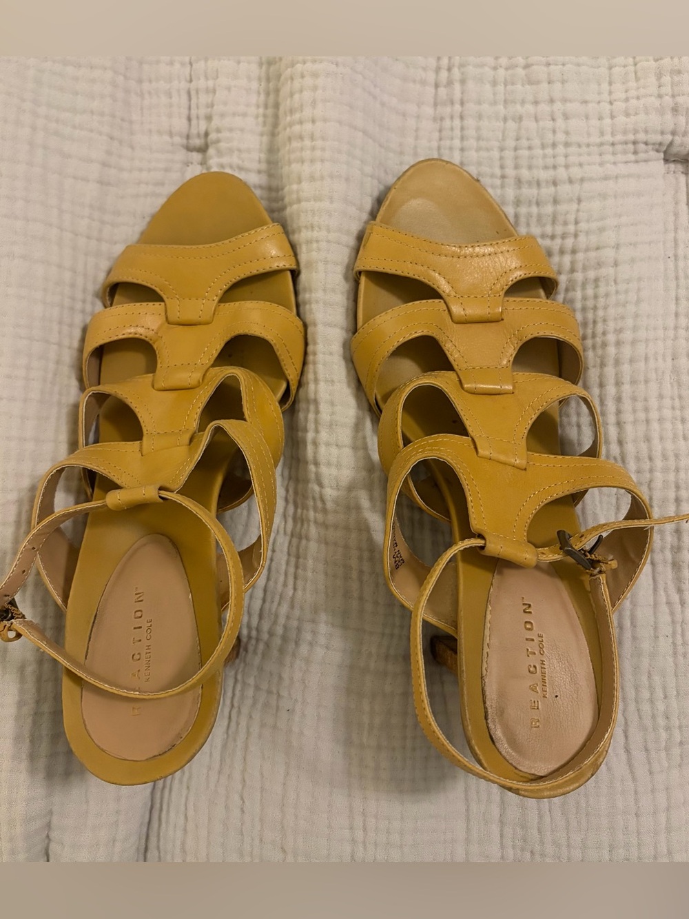 Kenneth Cole Reaction Women's Mustard Yellow Strappy Sandals - SZ 8